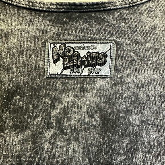 Vintage No Limits Extreme Sports Gear Distressed Black Sweatshirt Size M - Picture 4 of 8